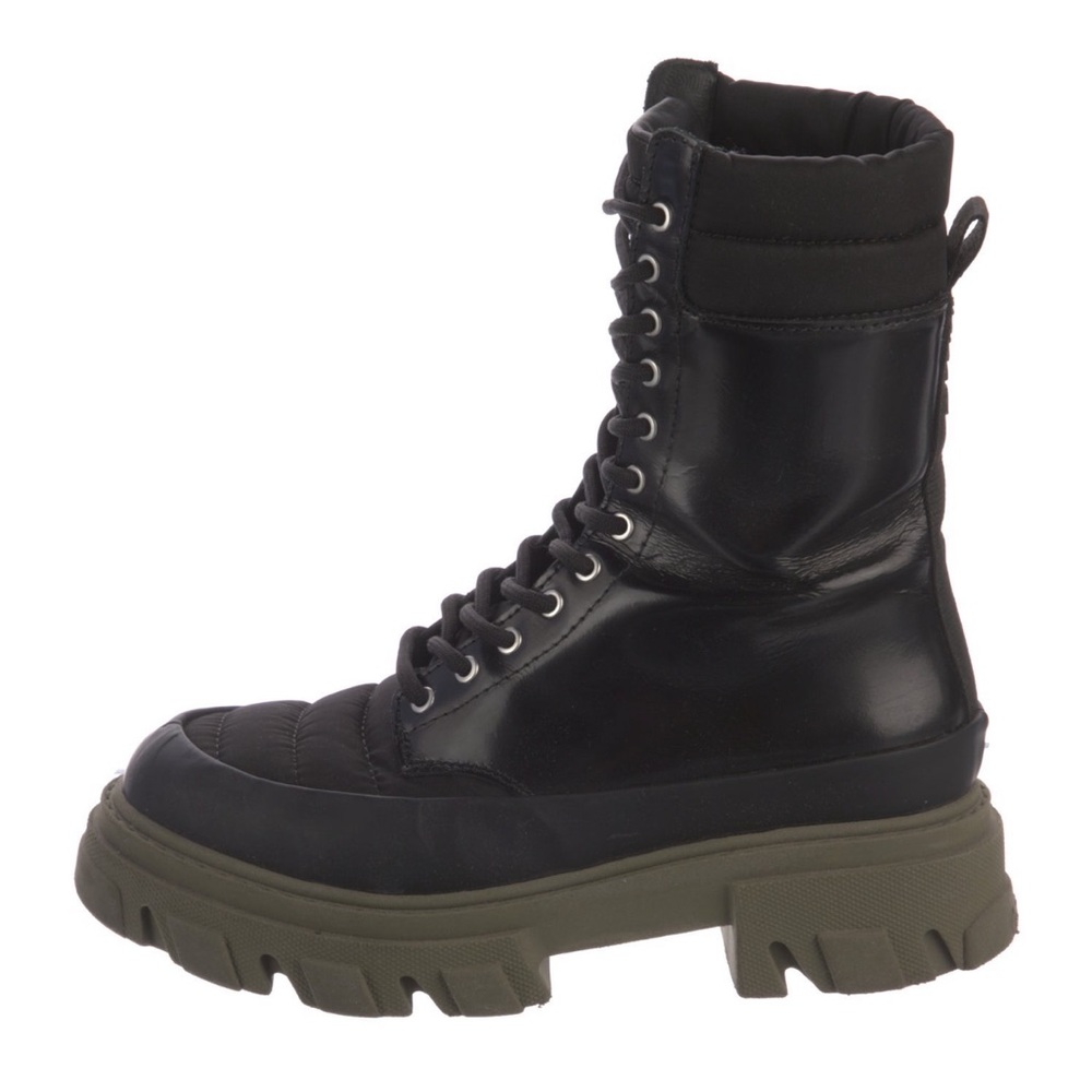 Black Lace-Up Women's Boots